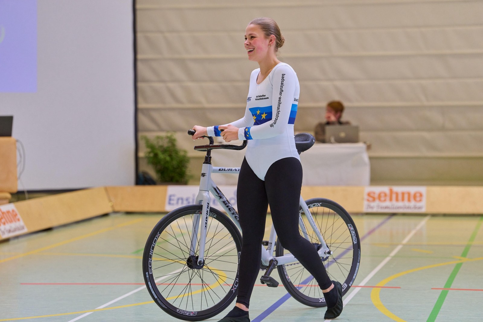 Antonia Blome mit Kunstrad